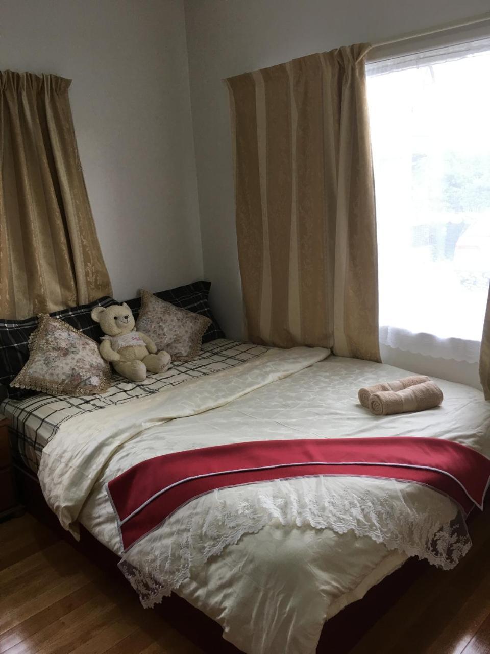 At Homestay Auckland Eksteriør billede
